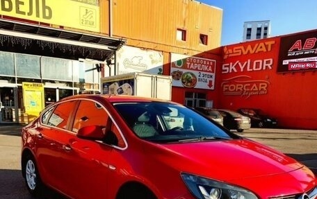 Opel Astra J, 2013 год, 699 900 рублей, 1 фотография