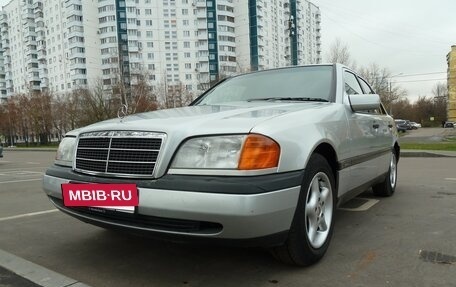 Mercedes-Benz C-Класс, 1994 год, 490 000 рублей, 2 фотография