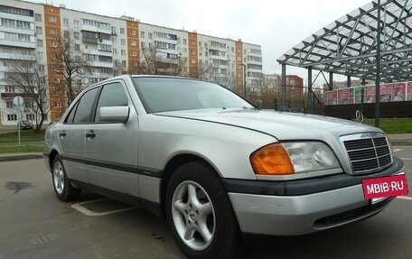 Mercedes-Benz C-Класс, 1994 год, 490 000 рублей, 4 фотография
