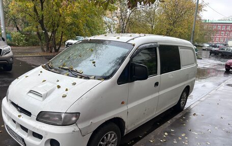 Hyundai H-1 II рестайлинг, 2000 год, 310 000 рублей, 2 фотография