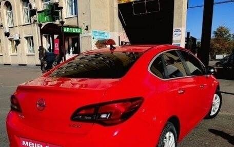 Opel Astra J, 2013 год, 699 900 рублей, 3 фотография
