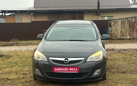 Opel Astra J, 2011 год, 470 000 рублей, 2 фотография
