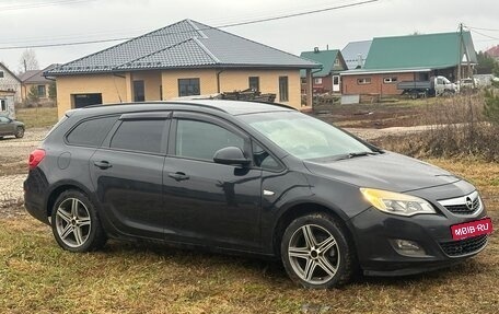 Opel Astra J, 2011 год, 470 000 рублей, 3 фотография