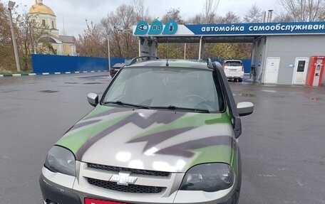 Chevrolet Niva I рестайлинг, 2018 год, 950 000 рублей, 1 фотография