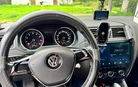 Volkswagen Jetta VI, 2015 год, 1 100 000 рублей, 26 фотография