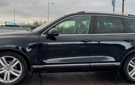 Volkswagen Touareg III, 2015 год, 3 050 000 рублей, 2 фотография