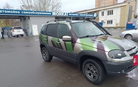 Chevrolet Niva I рестайлинг, 2018 год, 950 000 рублей, 3 фотография