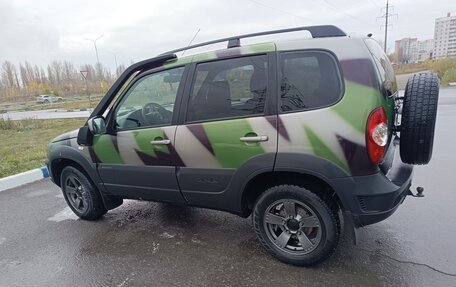 Chevrolet Niva I рестайлинг, 2018 год, 950 000 рублей, 6 фотография