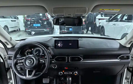 Mazda CX-5 II, 2022 год, 1 800 000 рублей, 10 фотография