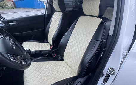 Hyundai Solaris II рестайлинг, 2021 год, 1 600 000 рублей, 6 фотография