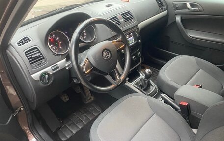 Skoda Yeti I рестайлинг, 2015 год, 920 000 рублей, 16 фотография