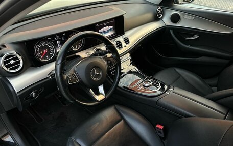 Mercedes-Benz E-Класс, 2017 год, 2 350 000 рублей, 8 фотография