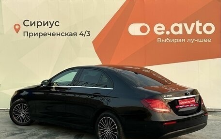 Mercedes-Benz E-Класс, 2017 год, 2 350 000 рублей, 4 фотография