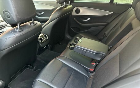 Mercedes-Benz E-Класс, 2017 год, 2 350 000 рублей, 13 фотография