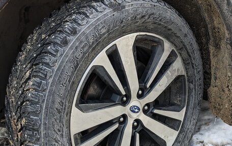 Subaru Outback IV рестайлинг, 2017 год, 2 490 000 рублей, 13 фотография