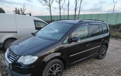 Volkswagen Touran III, 2008 год, 950 000 рублей, 1 фотография