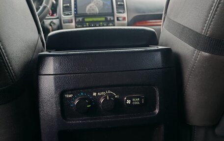 Toyota Land Cruiser Prado 120 рестайлинг, 2006 год, 1 685 000 рублей, 19 фотография