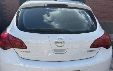 Opel Astra J, 2011 год, 650 000 рублей, 4 фотография