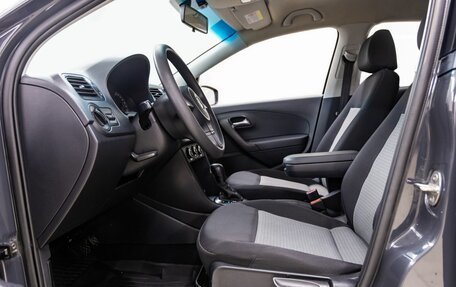 Volkswagen Polo VI (EU Market), 2014 год, 938 000 рублей, 23 фотография