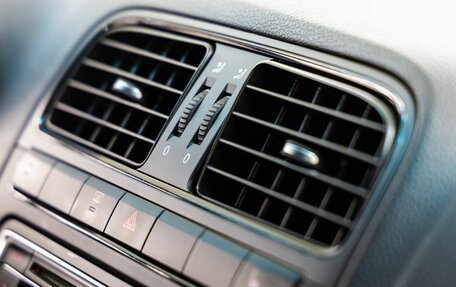 Volkswagen Polo VI (EU Market), 2014 год, 938 000 рублей, 24 фотография