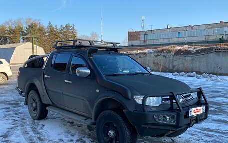 Mitsubishi L200 IV рестайлинг, 2013 год, 1 850 000 рублей, 4 фотография