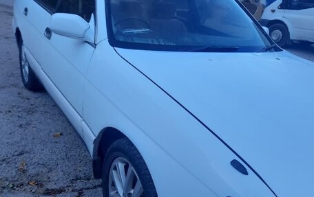 Toyota Crown, 1992 год, 450 000 рублей, 2 фотография