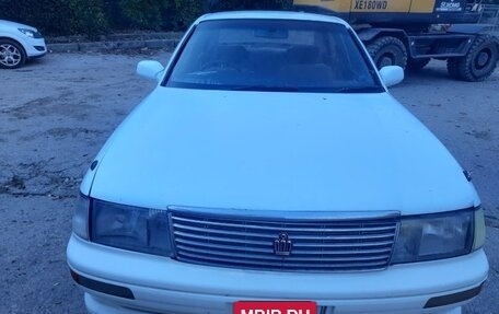 Toyota Crown, 1992 год, 450 000 рублей, 4 фотография