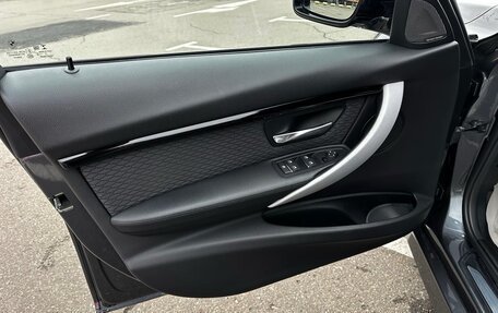 BMW 3 серия, 2018 год, 3 100 000 рублей, 19 фотография