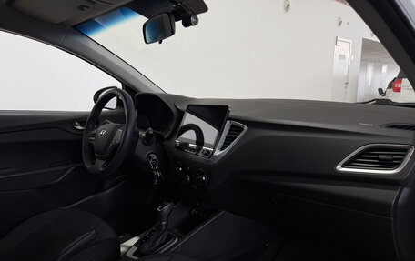 Hyundai Solaris II рестайлинг, 2017 год, 1 400 000 рублей, 10 фотография