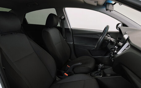 Hyundai Solaris II рестайлинг, 2017 год, 1 400 000 рублей, 30 фотография