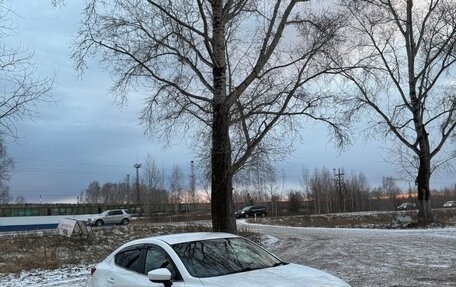 Mazda Axela, 2017 год, 1 400 000 рублей, 2 фотография