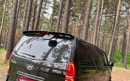 Hyundai Grand Starex Grand Starex I рестайлинг 2, 2018 год, 3 370 000 рублей, 6 фотография