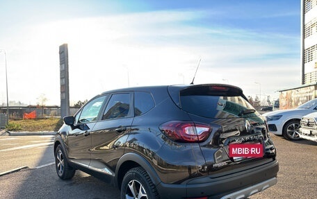 Renault Kaptur I рестайлинг, 2019 год, 1 800 000 рублей, 2 фотография