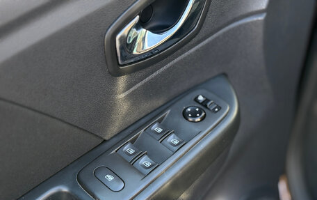 Renault Kaptur I рестайлинг, 2019 год, 1 800 000 рублей, 8 фотография