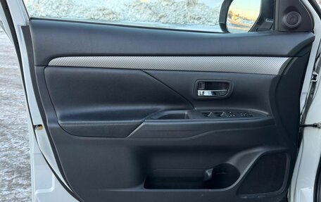 Mitsubishi Outlander III рестайлинг 3, 2012 год, 1 297 000 рублей, 21 фотография