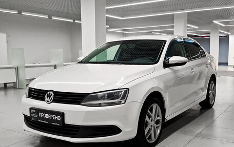 Volkswagen Jetta VI, 2014 год, 950 000 рублей, 2 фотография