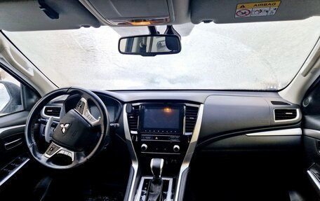 Mitsubishi Pajero Sport III рестайлинг, 2022 год, 4 500 000 рублей, 5 фотография