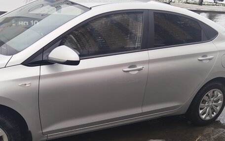 Hyundai Solaris II рестайлинг, 2018 год, 1 300 000 рублей, 2 фотография