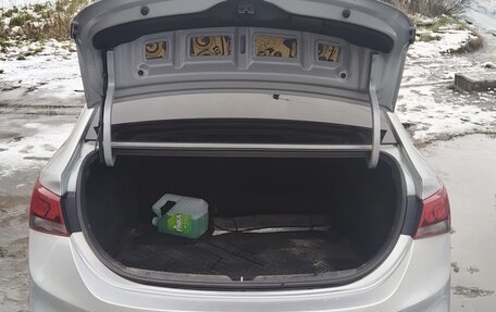 Hyundai Solaris II рестайлинг, 2018 год, 1 300 000 рублей, 4 фотография