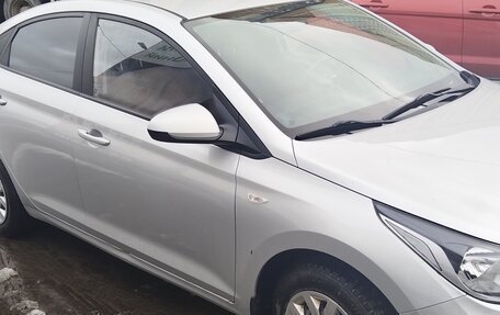 Hyundai Solaris II рестайлинг, 2018 год, 1 300 000 рублей, 3 фотография