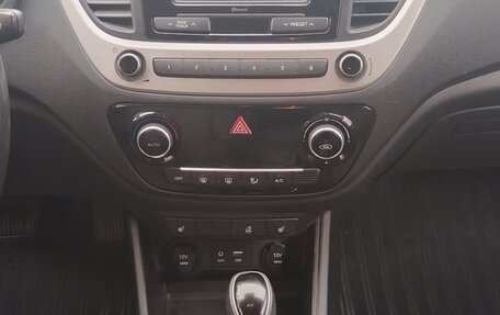 Hyundai Solaris II рестайлинг, 2018 год, 1 300 000 рублей, 9 фотография