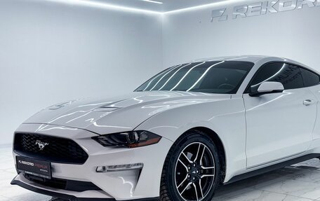 Ford Mustang VI рестайлинг, 2019 год, 3 000 000 рублей, 2 фотография