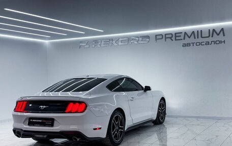 Ford Mustang VI рестайлинг, 2019 год, 3 000 000 рублей, 8 фотография