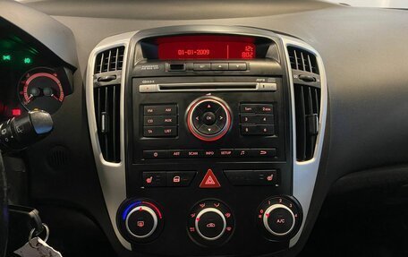 KIA cee'd I рестайлинг, 2010 год, 600 000 рублей, 13 фотография