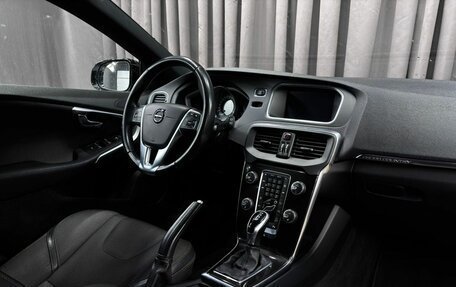 Volvo V40 Cross Country I, 2017 год, 1 619 888 рублей, 9 фотография