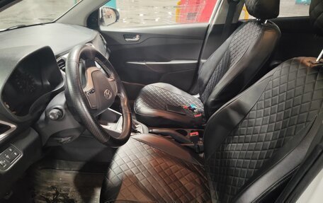 Hyundai Solaris II рестайлинг, 2017 год, 720 000 рублей, 17 фотография