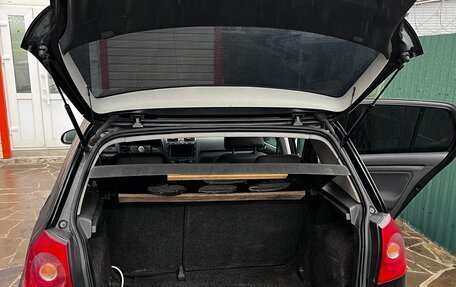 Volkswagen Golf V, 2004 год, 570 000 рублей, 6 фотография