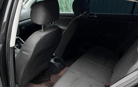 Volkswagen Golf V, 2004 год, 570 000 рублей, 16 фотография