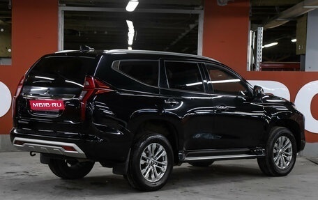 Mitsubishi Pajero Sport III рестайлинг, 2021 год, 3 698 000 рублей, 5 фотография