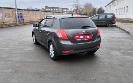 KIA cee'd I рестайлинг, 2010 год, 800 000 рублей, 4 фотография